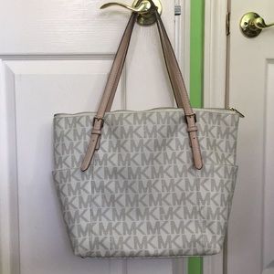Michael Kors Jet Set Signature Tote — Vanilla